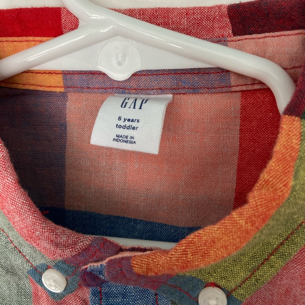 GAP Button Down Long Sleeve - Picture 2 of 15